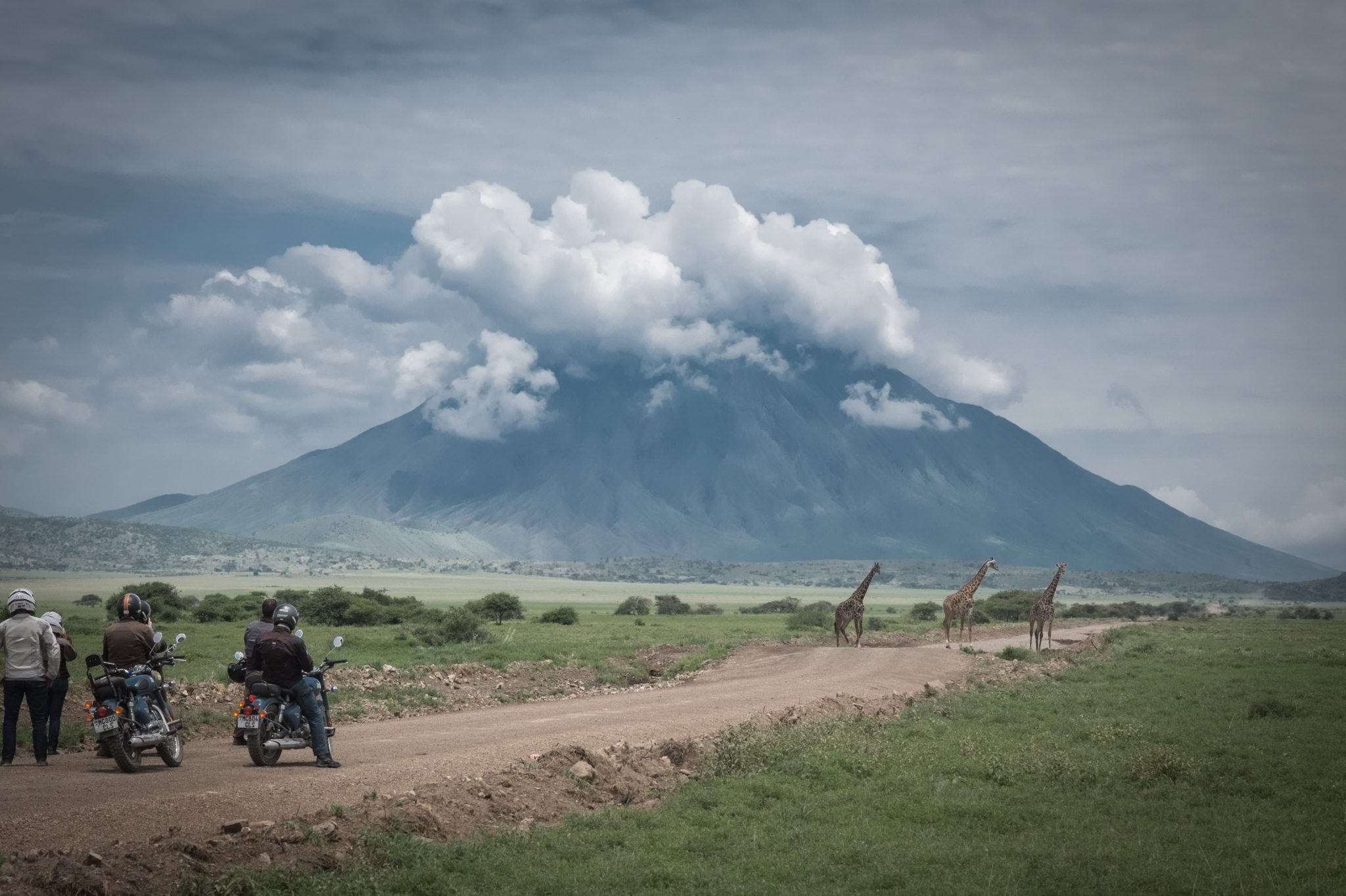 road trip moto tanzanie